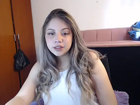 alaina_blesssed webcam