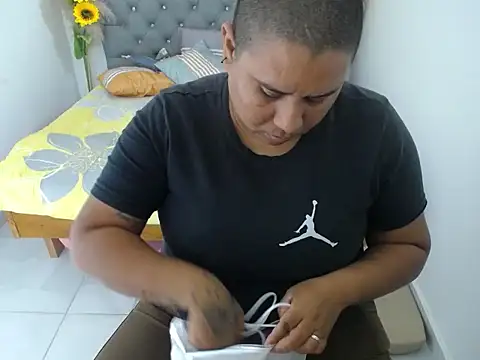 hotlesby_valery webcam