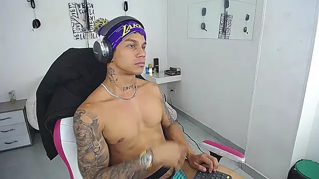 Leonard_Price webcam