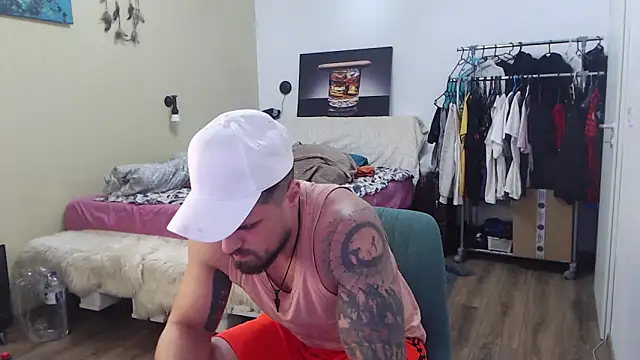 tiberius_hunk - Tiberius_hunk's free webcam - UK Sex Cams