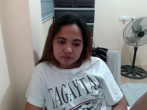 xTheLastVIRGINx webcam