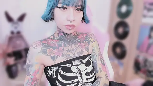 nikkiramone - NikkiRamone's free webcam - UK Sex Cams