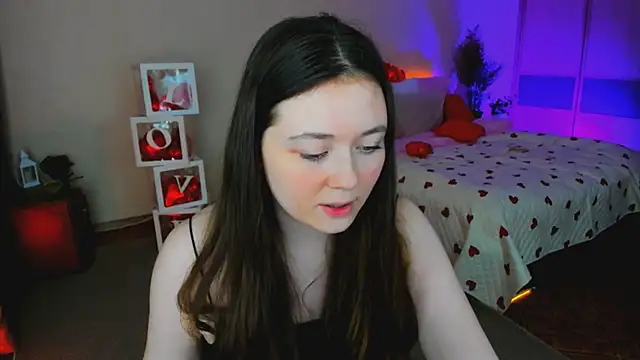 AlluringLookk webcam