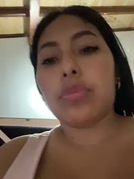 Webcam Model (emmyjhonson07) is live