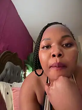 Webcam Model (Sexybubblebuttt) is live