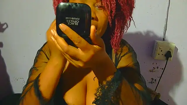 Augustine-Blooomxx webcam