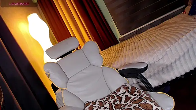 Creamycum_celinexx webcam