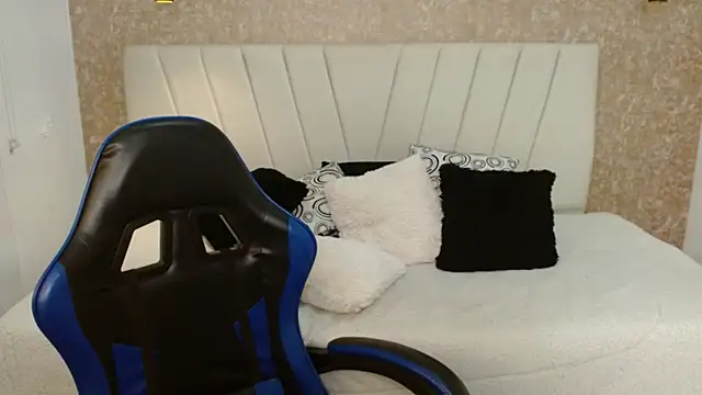 POCAHONTAS--- webcam