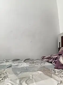 paro22_sex - Paro22_sex's free webcam - UK Sex Cams