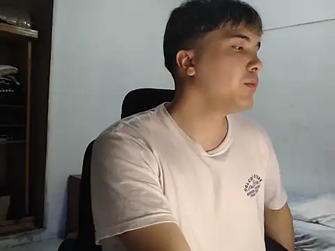 CuteAlexBoy webcam