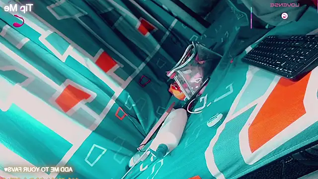 CharlotteBigCock webcam