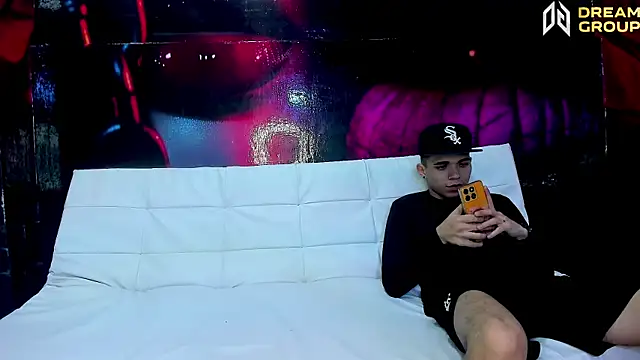 AmazingPartys webcam