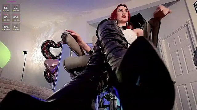 Lady_RedAlexa_RA webcam