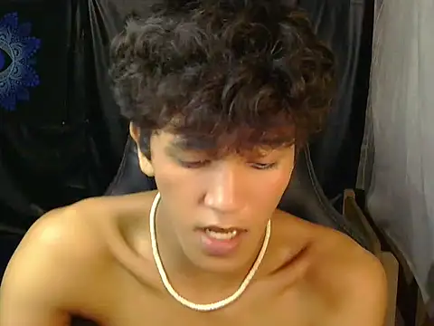 hugekenbigcock webcam