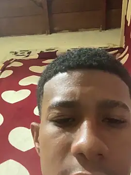 mario_diazhot webcam