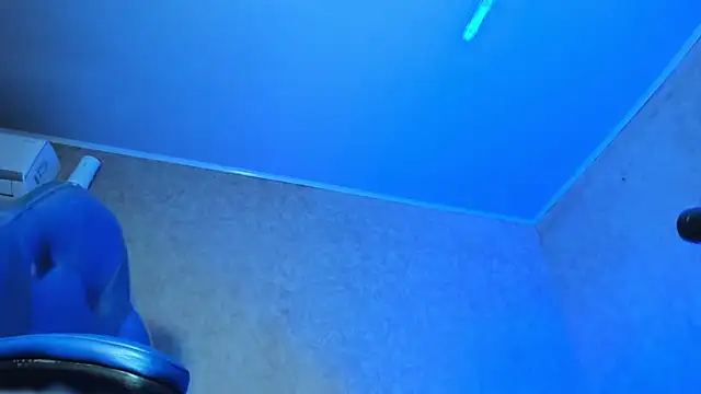 mike_aly (M twink) - 🐙cumshow