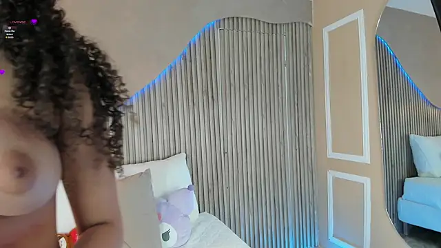 EloiseSweetxx webcam