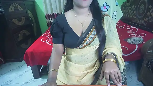 BengaliQueenStar webcam