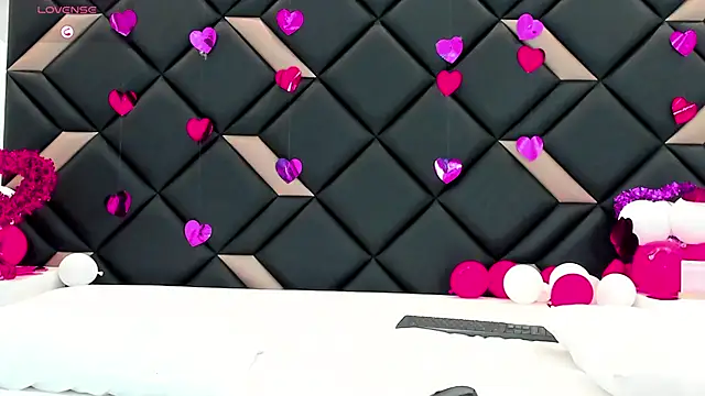 GeraldineSandoval webcam