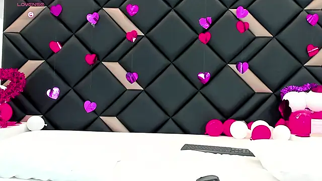 GeraldineSandoval webcam