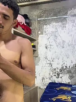 ikaro21 Live Webcam on Stripchat