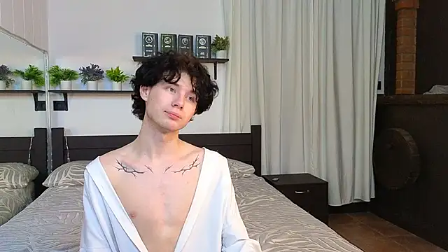 Cute_Mike webcam