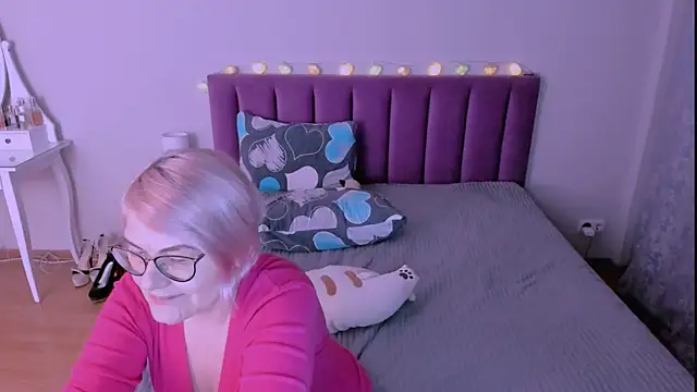 sabrinamacmarren webcam