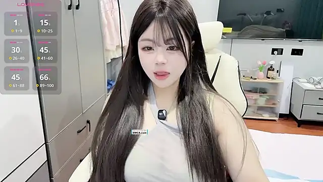 美女22Momo-在线直播