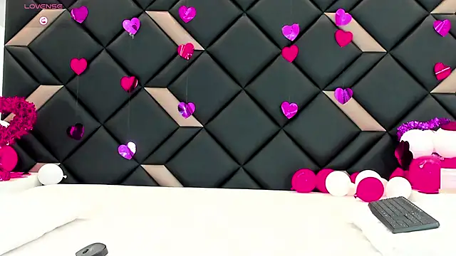 GeraldineSandoval webcam