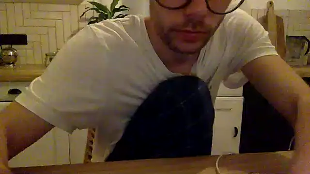 YoungFrenchDick webcam
