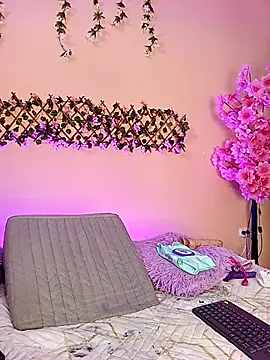 littlekiara4u__ webcam