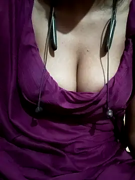 kaviyaponnu0987 webcam