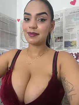 sara-77 - Sara-77's free webcam