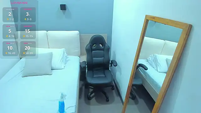 selena_monroy webcam