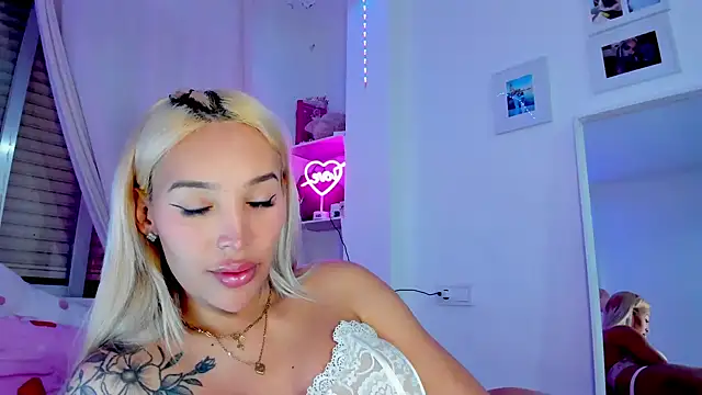 _viioletweekend_ webcam