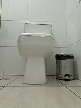 Irresistible24 webcam