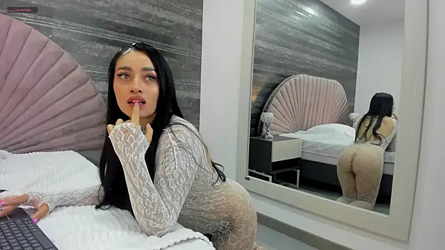 LauraBellinni webcam