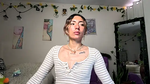 tomoe_b - Tomoe_b's free webcam - UK Sex Cams