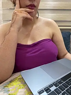 Bold-arabic-vibes webcam