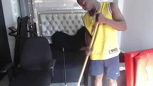 chamaquito_xl - Chamaquito_xl's free webcam - UK Sex Cams