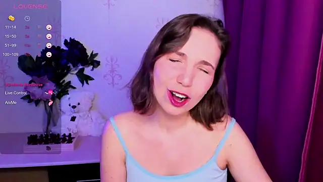 KindHazelHere_ webcam