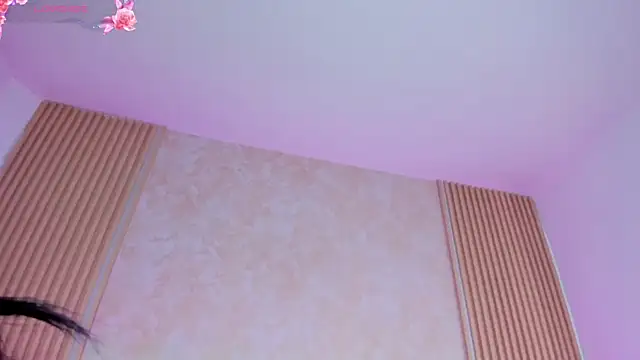 zoebarlowe - ZOEBARLOWE's free webcam - UK Sex Cams