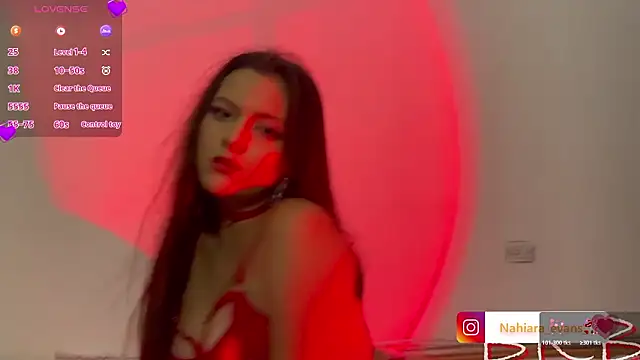 NahiaraEvans_ webcam