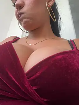 sara-77 - Sara-77's free webcam - UK Sex Cams