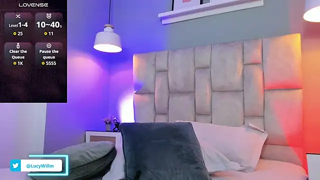 Lucy_Williiams webcam
