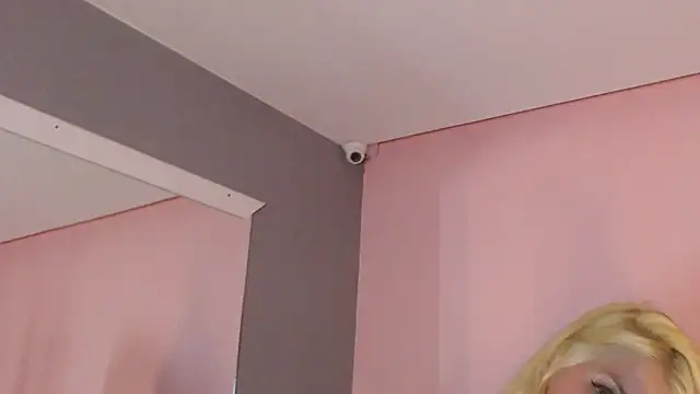 camila_russoo - Camila_Russoo's free webcam - UK Sex Cams