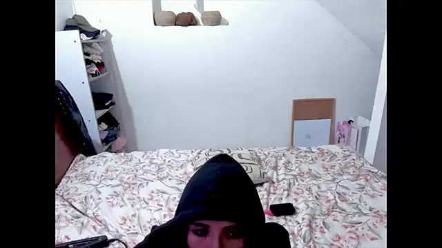 megan_doll2123 webcam