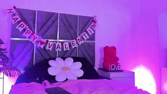 Laura_Dicardy webcam