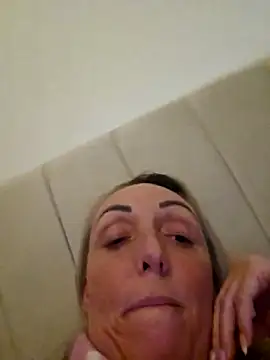 theblondecocklover webcam