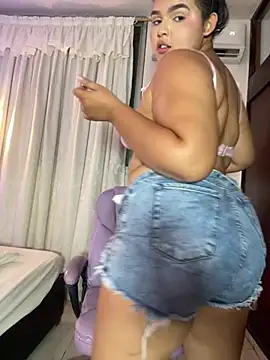 lia_sexx - Lia_sexx's free webcam - UK Sex Cams